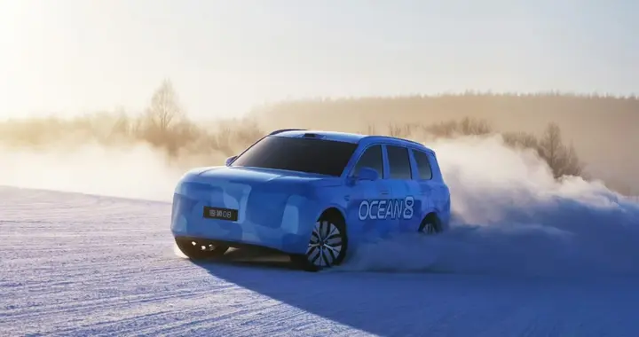 闪充、后轮转向全安排上，这台比亚迪能让理想L8睡不着觉？