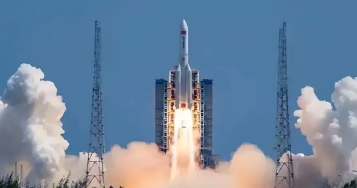 刚上太空仅一夜，炸出一堆牛鬼蛇神，香港航天员黎家盈刺痛了谁？