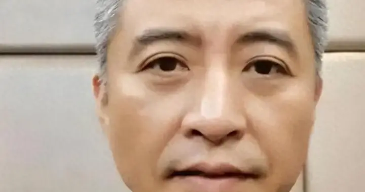 周炜收徒不到一个月，和姜昆一起现身非洲，演唱《我和我的祖国》