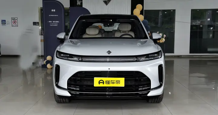 试驾华境S 2026款 235km四驱乾崑尊享版，这车适合三代同堂全家出行