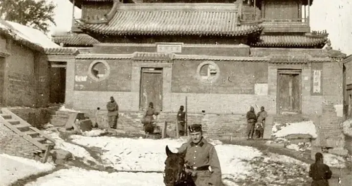 保定大慈阁院内的古井