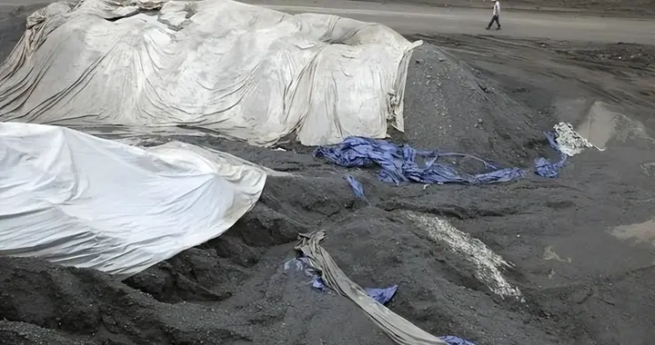 托卡耶夫总统送上大礼，与日本敲定稀土合作，反手就被中国卡脖子