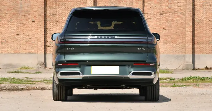 长超5米2的大6座SUV，仅17万多，油耗1.49L，燃油车压力更大了