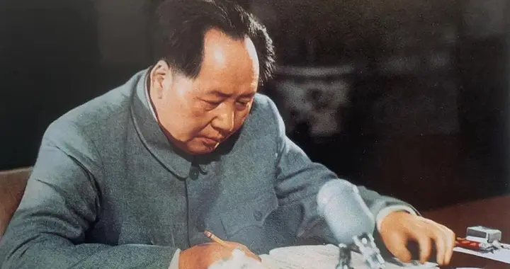 这就是毛主席的魄力！他干的这件事，蒋介石重生100次，也不敢干