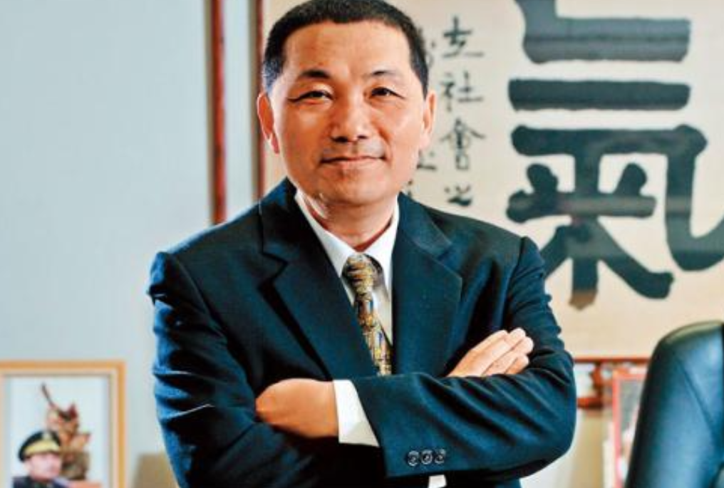 国民党最大的内鬼，终于露出了狐狸尾巴！   2026年7月下旬的台湾政...