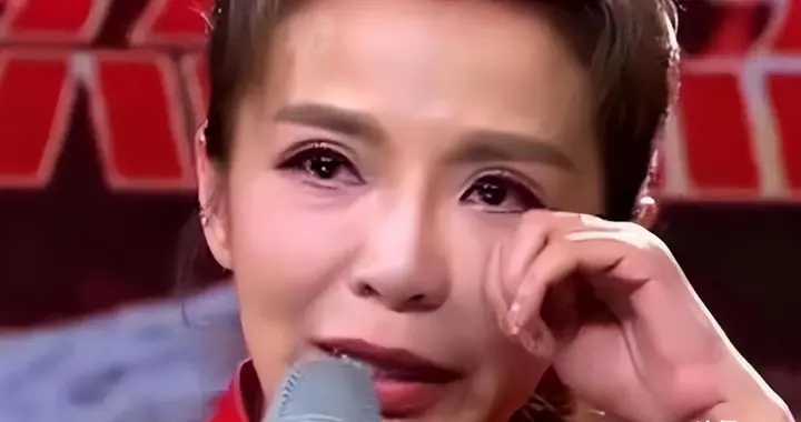 歌星李琼：我这辈子最后悔的事儿，就是让央视主持人朱迅替我报幕