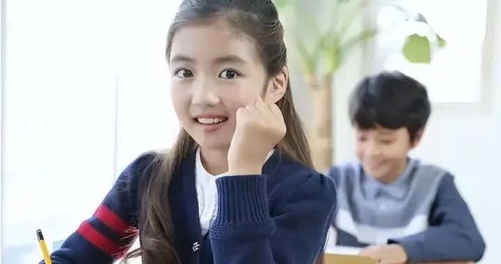 “新型攀比”正在校园悄悄流行:孩子深受其害，家长却一无所知