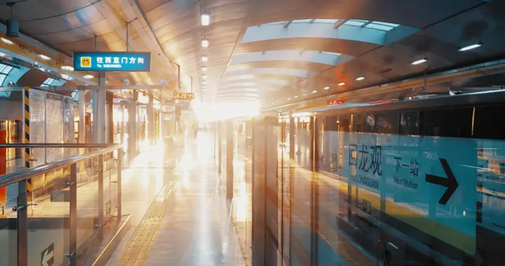 同样是地铁，港铁把房子卖成了印钞机，内地地铁为何越学越亏