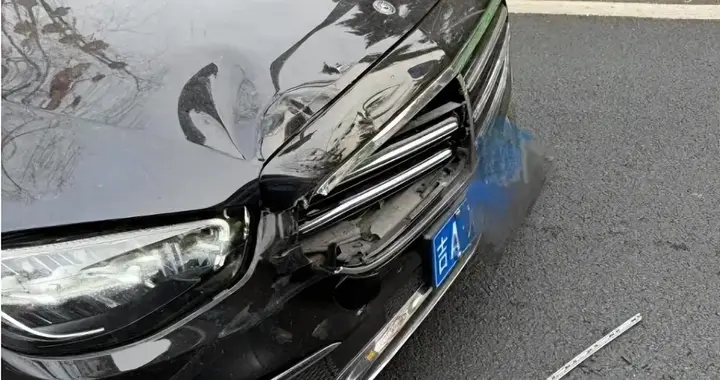 拔出萝卜带出泥！路虎8次别停奔驰事件反转，炸出一堆牛鬼蛇神