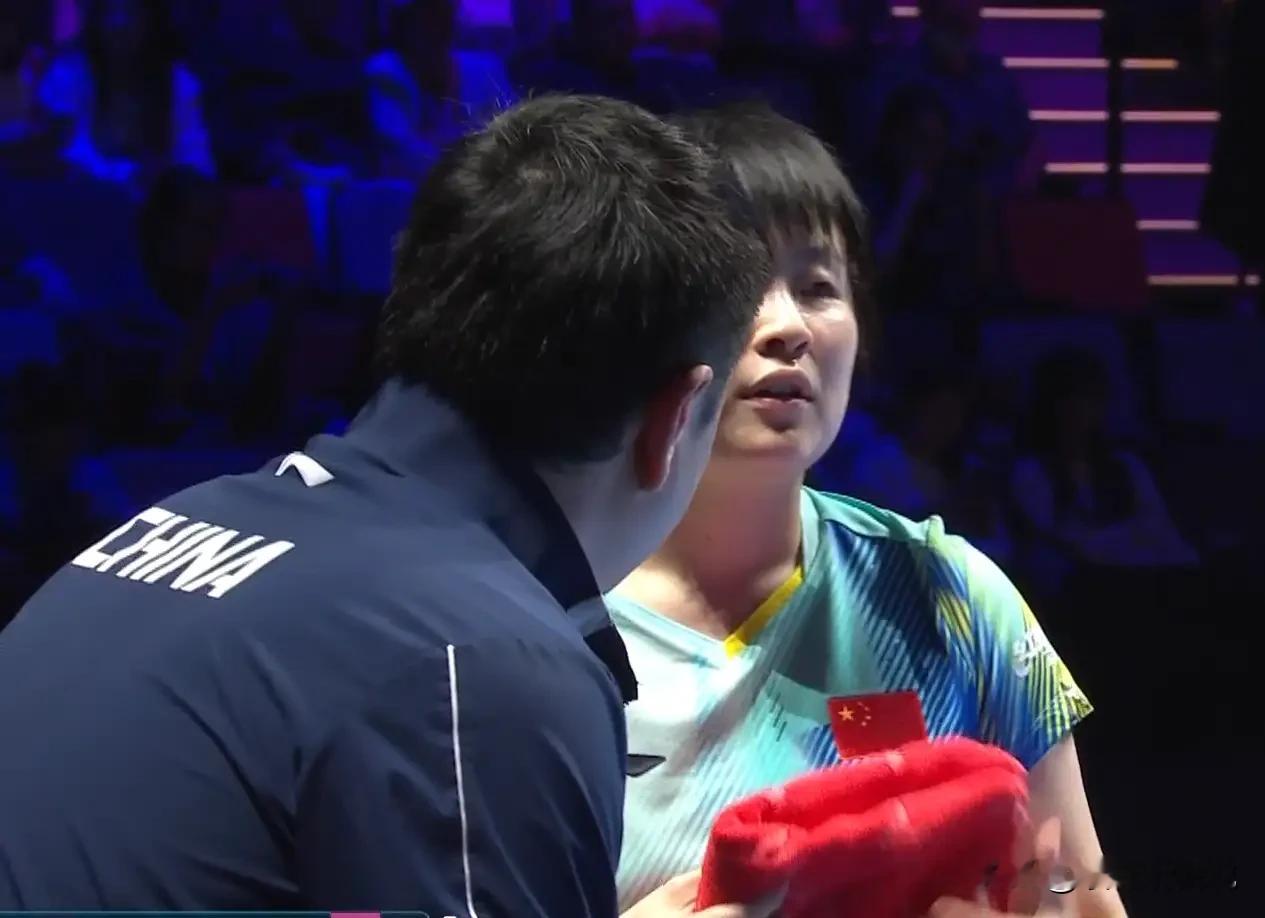 说实话，覃予萱能4-0横扫张本美和，  也能干脆利落的3-1战胜早田希...