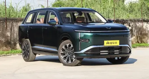 10.98万起买中大型六座SUV？五菱这次真把家用SUV的桌子掀了！
