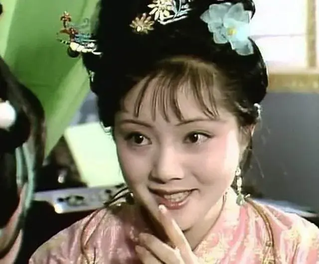 王熙凤不是一个大字不识的文盲