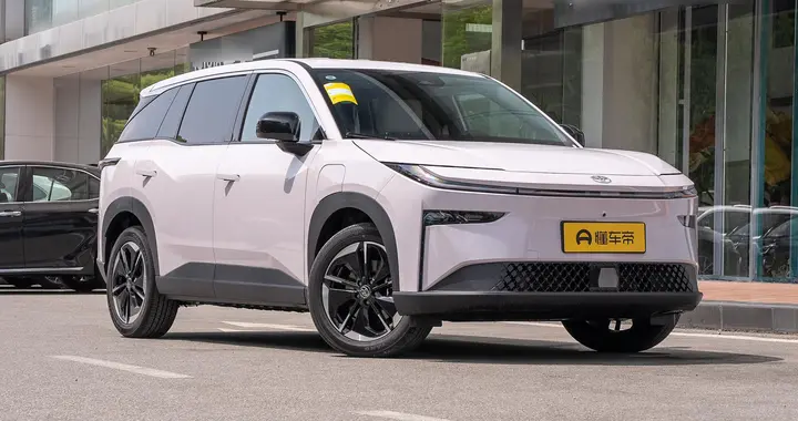 连续月销破万！广汽丰田铂智3X凭什么这么火？看完你就知道了