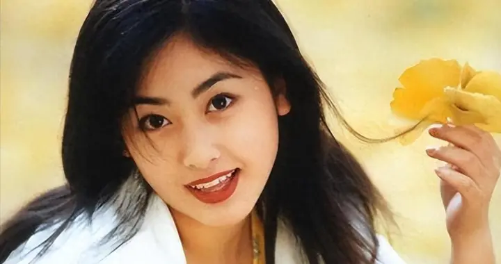 被张铁林玩弄感情后，嫁给了“臭名昭著”的他，如今才知她多精明