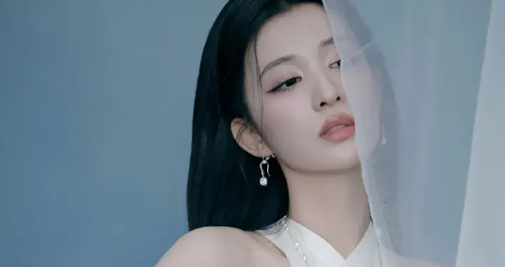 美女壁纸-第6469期-王楚然