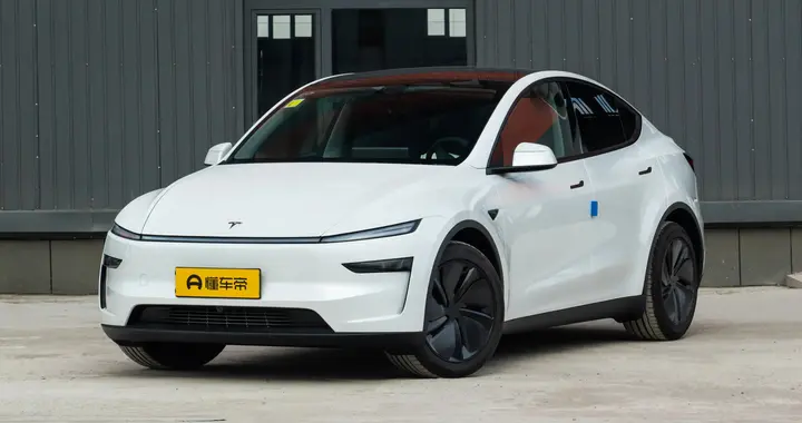 特斯拉Model Y全系升级16英寸2K中控屏，26.35万起售