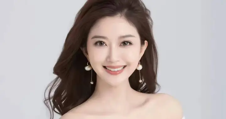 央视主持人刘心悦：才华横溢，美貌和智慧并存