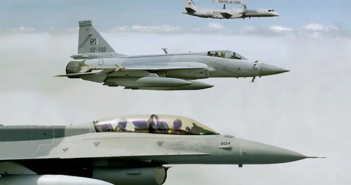 美谈判团队携数十辆装甲车抵达后，巴基斯坦：伊朗团队我负责护航