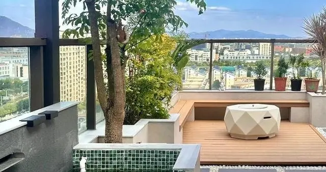 这是我见过最漂亮的家：四川成都美女192㎡顶楼跃层实景