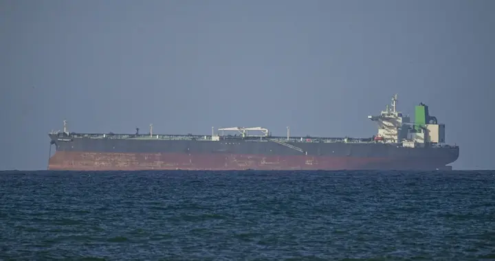 美伊谈判谈崩，特朗普一怒封锁霍尔木兹海峡——这一招够狠也够蠢