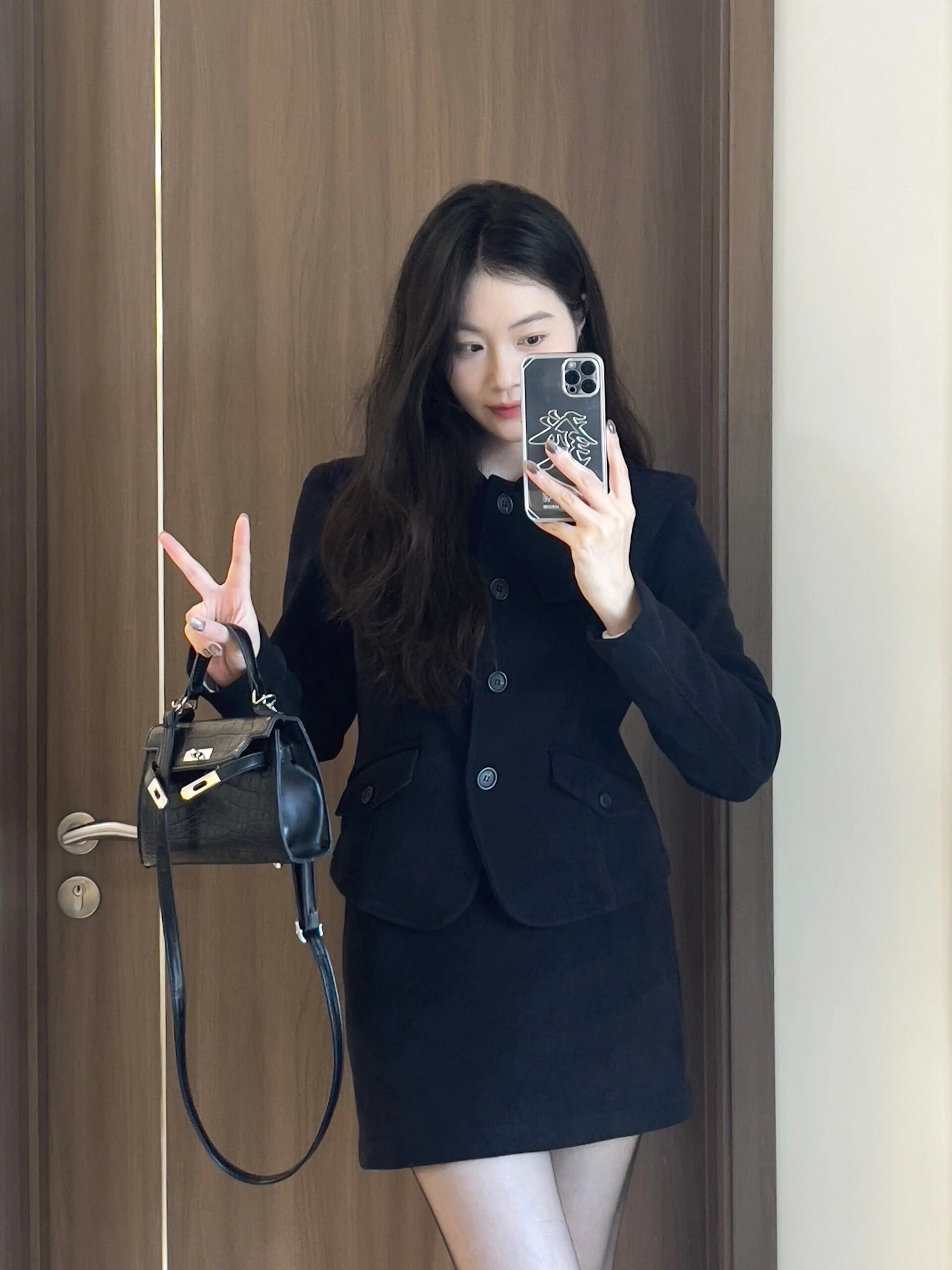 版型超好的复古优雅黑色西装套装裙~