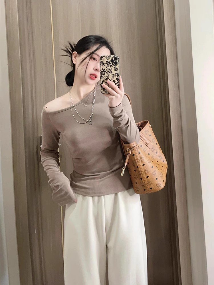 小个子卡其色露肩针织衫小上衣女初春韩系穿