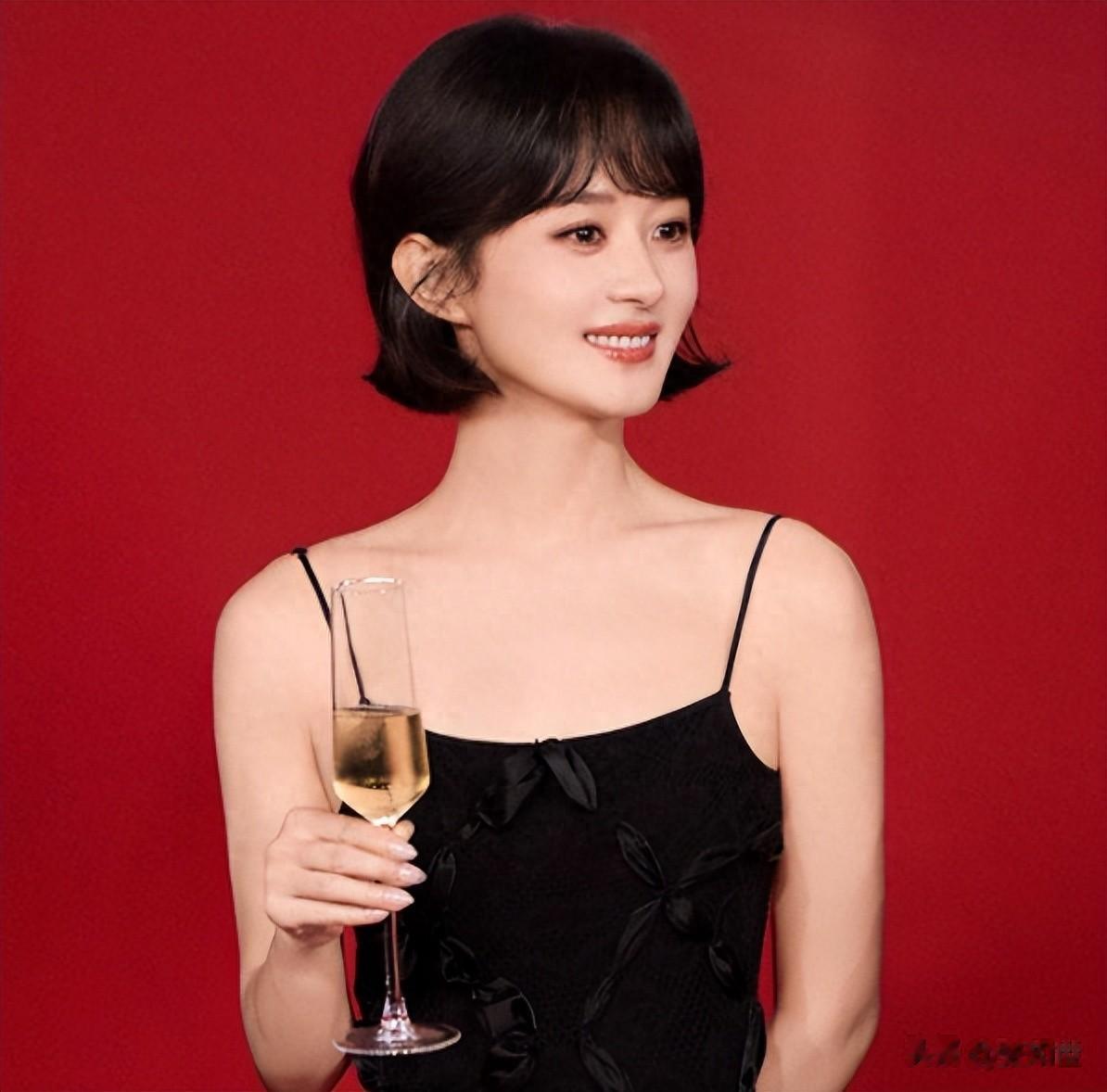 复婚生二胎真相大白仅2个月，赵丽颖现状曝光，原来冯绍峰没说谎