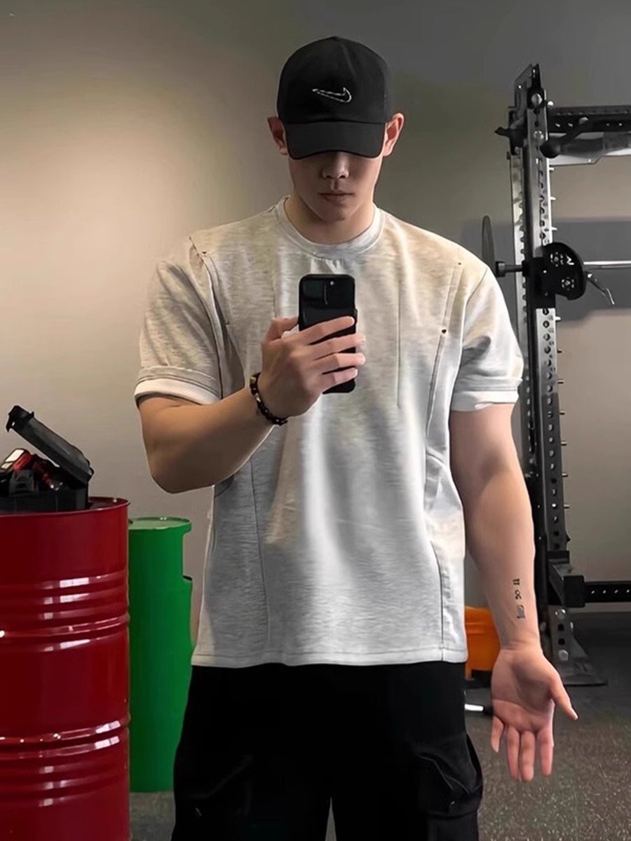 铆钉褶皱短袖男款夏季硬汉风结构半袖t恤高