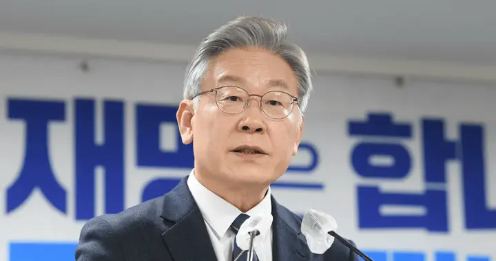 李在明对检察厅动手了，这一刀又快又狠！青瓦台魔咒能就此终结吗