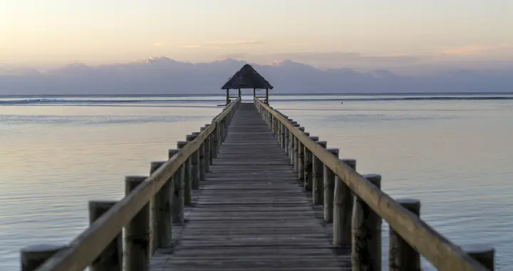 一瓶水撑起一个国家经济 斐济水如何成为南太平洋的液体黄金