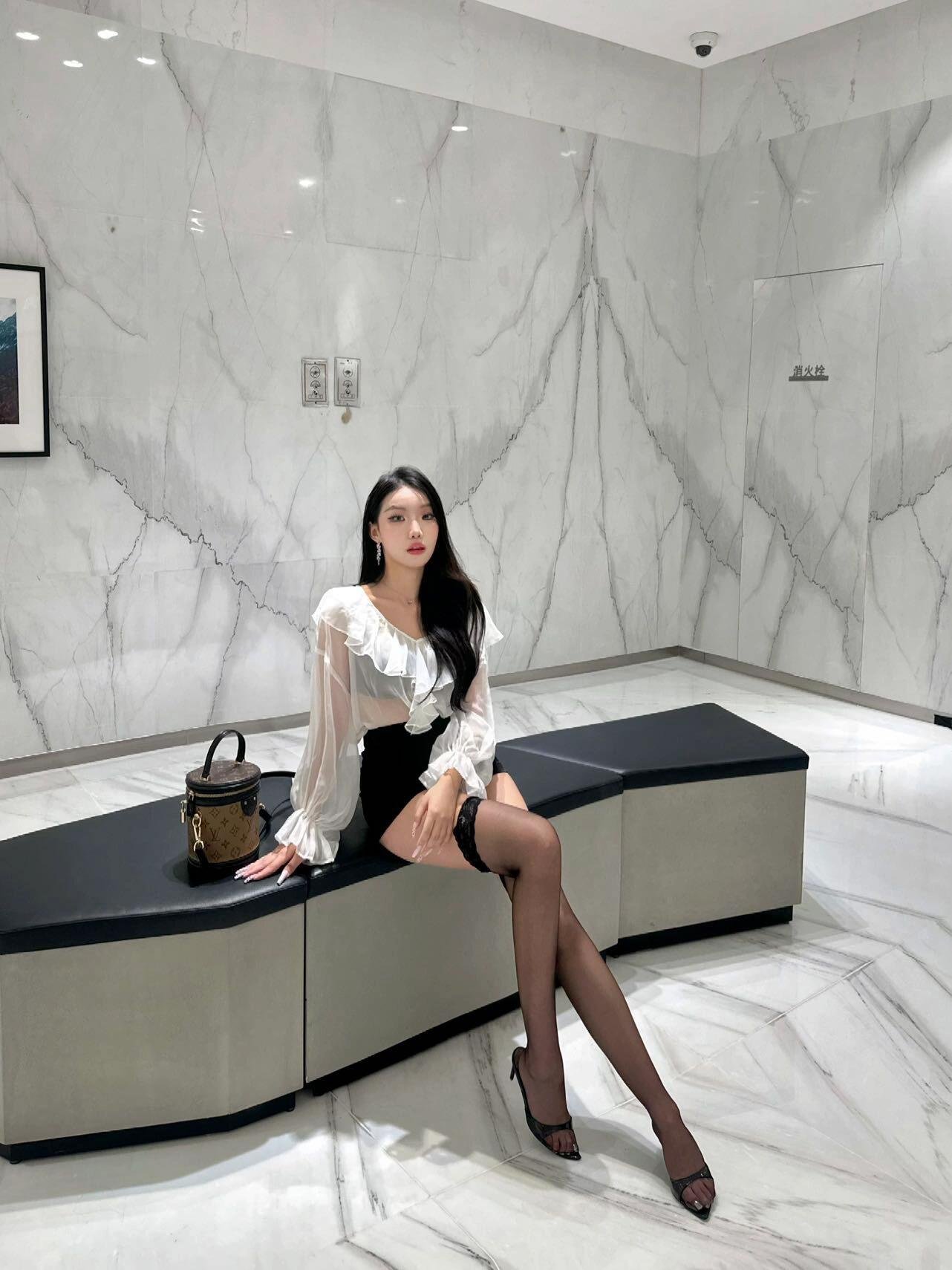 蕾丝花边过膝袜