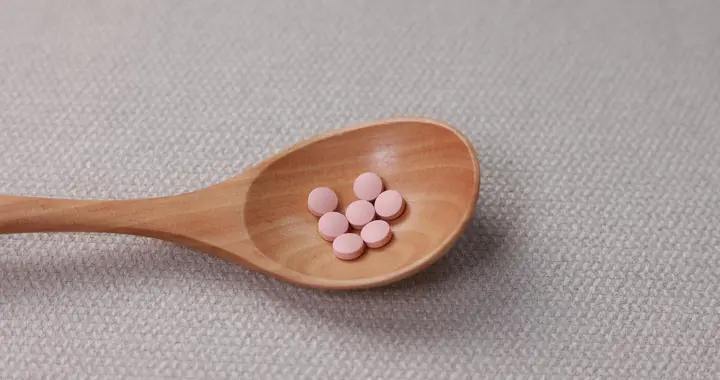 吃氯吡格雷不能碰生姜？多次警告：不止生姜，这4物再馋也要忌嘴