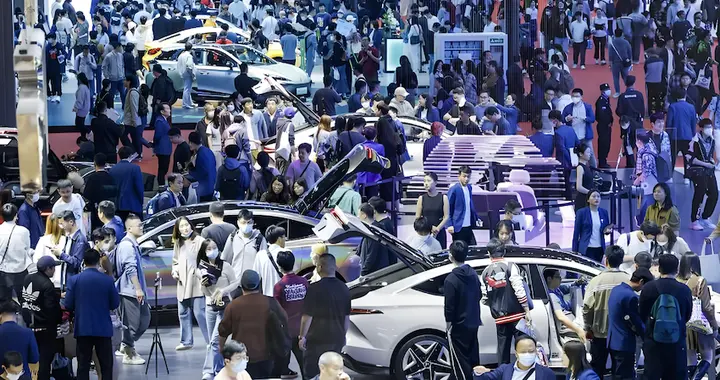 史上最大北京车展：车企狠卷大三排SUV，舱驾融合、Agent成新趋势