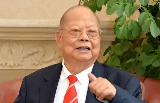 “金利来”创始人曾宪梓：85岁在家乡病逝，25亿财产悉数捐赠国家