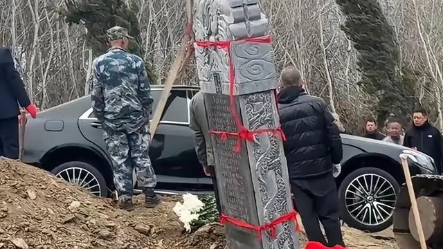 和尚恋爱了：给死人陪葬豪华汽车的我这辈子