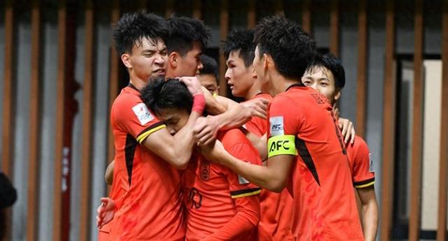 一场1-1，亚洲杯死亡之组乱了！沙特登顶，朝鲜爆冷上届亚军拿1分