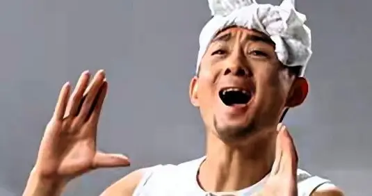 事实证明，“失踪”9年的歌手阿宝，早已走上了一条“阳光大道”