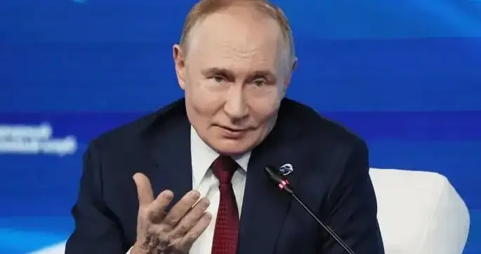 俄军洲际导弹一头栽回地面，俄罗斯向全球直播，战略核威慑的崩塌