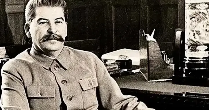 杀人如麻的斯大林，年轻为何被沙皇清洗？真相曝光，每步都在赌命