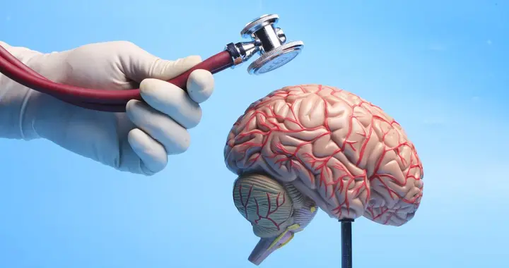 体检报告查出“腔隙性脑梗”，是脑梗前兆吗？医生实话告诉你真相