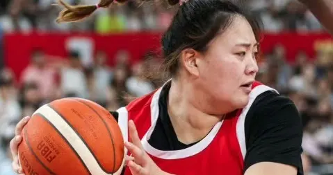 刘禹彤这是要破罐子破摔吗？曾经的巨无霸怎么热身赛表现越来越差