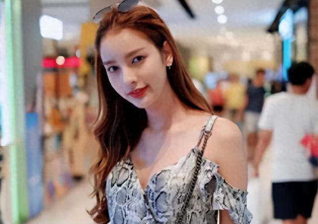 2015年，北京富商花500万娶泰国“最美人妖皇后”,如今后悔了吗？