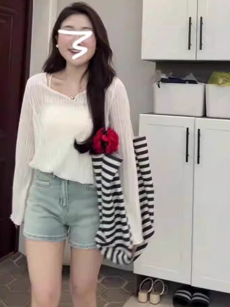 早春法式V领长袖防晒罩衫女微透木耳边纯欲