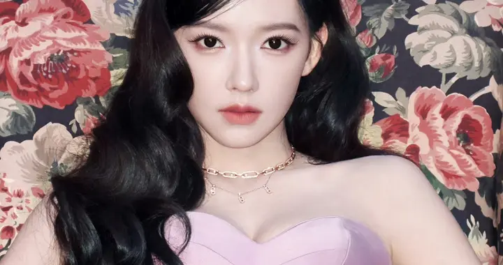 27岁的程潇，这么年轻还要穿“减龄粉”，身穿粉色裙子公主范十足