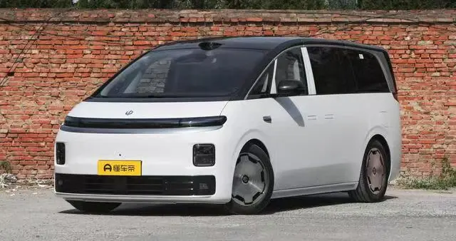 试驾2026款零跑D99纯电700尊享版，三代同堂出行收获了意外的惊喜