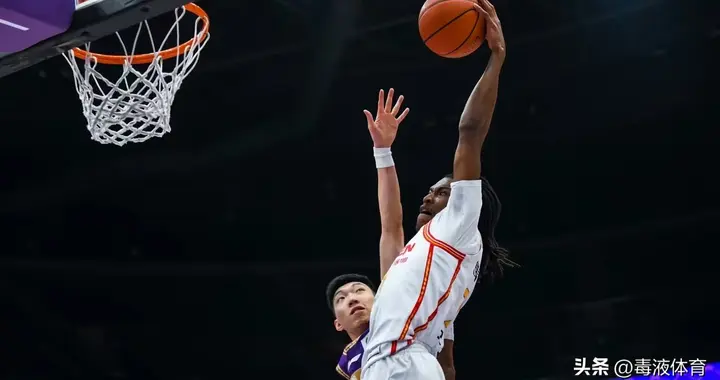 北控终于被反噬，一直绝杀别人终被深圳绝杀，山东惨败输掉卡位战