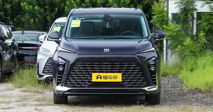 轴距3088mm，续航1420km，这台插混MPV 把“家用舒适”拉满