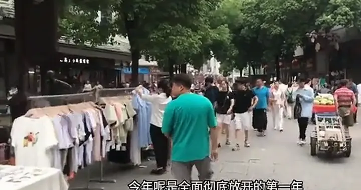 广州大批摊贩打工人陆续离开，街头商户道出心酸真相，现实太扎心