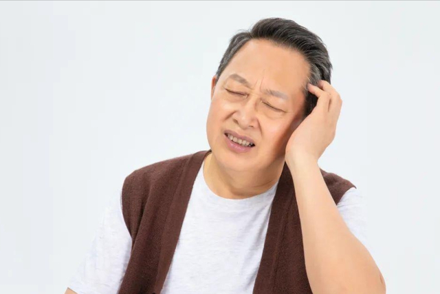 脑癌到来，睡觉先知？晚上睡觉出现这3个症状，建议尽快筛查确认
