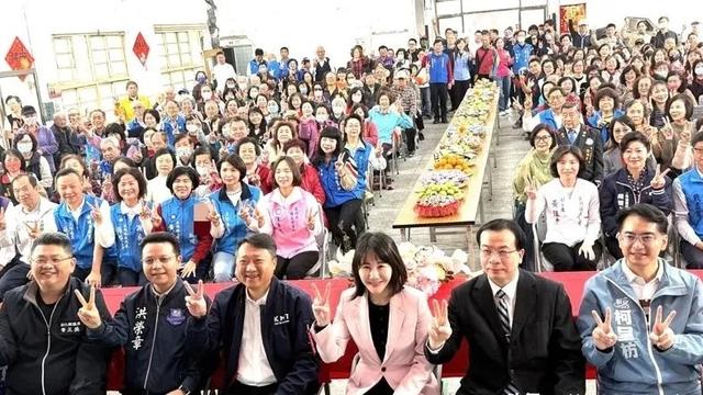 茶余饭后聊几句：郑丽文还没回台，谢衣凤已